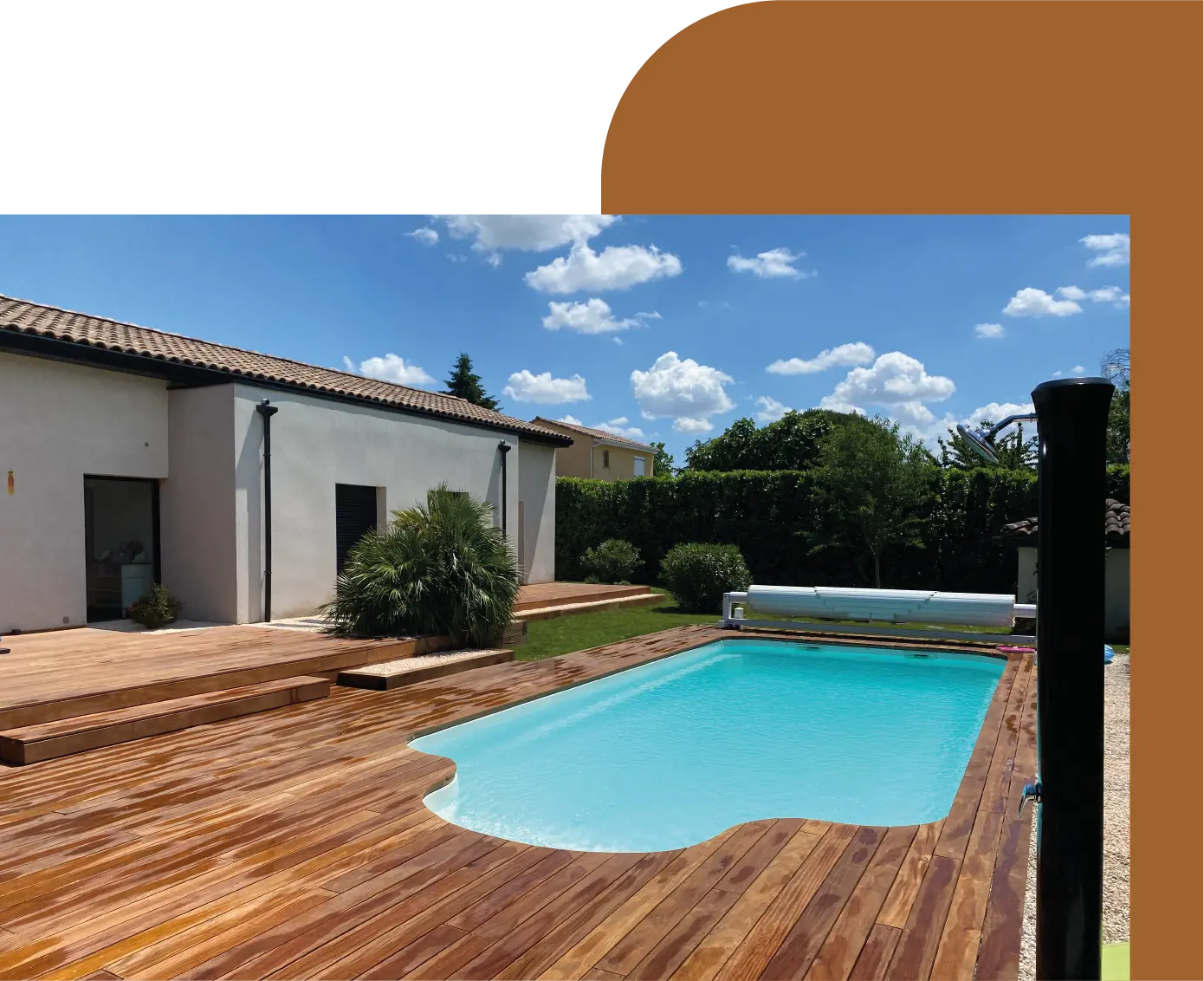 Aménagement paysager terrasse en bois jardin